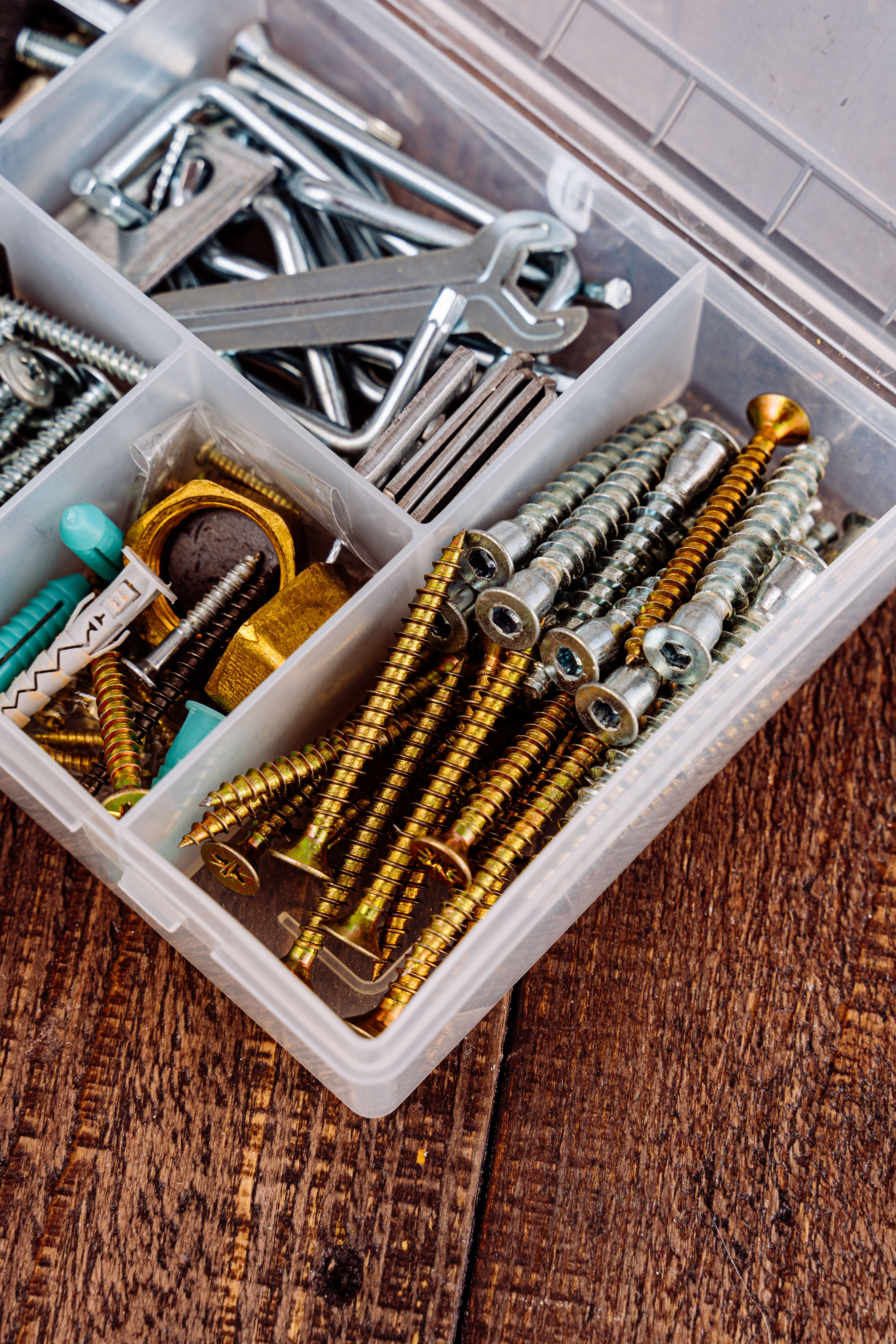 Screws & Nuts